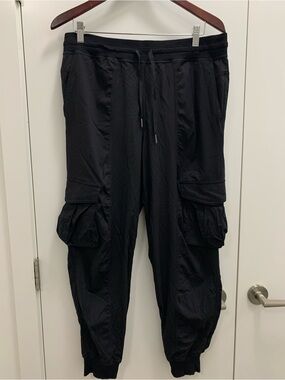 Lululemon Dance Studio Relaxed-Fit Mid-Rise Cargo Jogger black size L